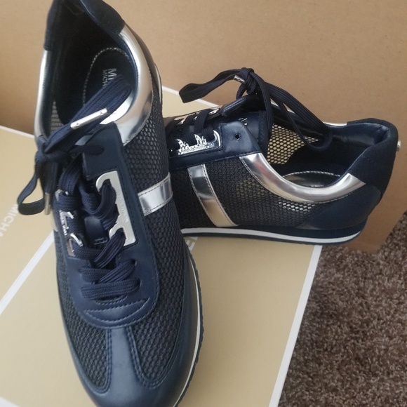 michael kors maggie trainer